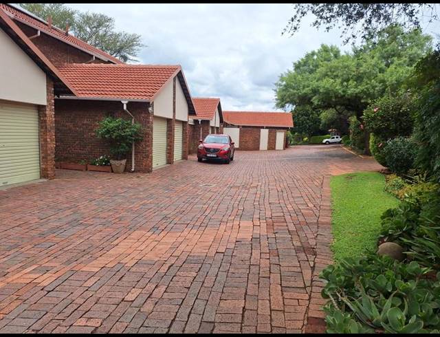 3 BEDROOM DUPLEX FOR SALE IN FAERIE GLEN